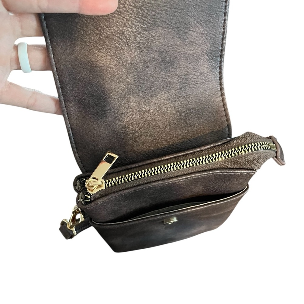 Bostanten brown faux leather adjustable crossbody bag gold hardware - Picture 14 of 14